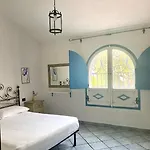 S&m, Large Apartment, Quiet Countryside Appartement Orosei